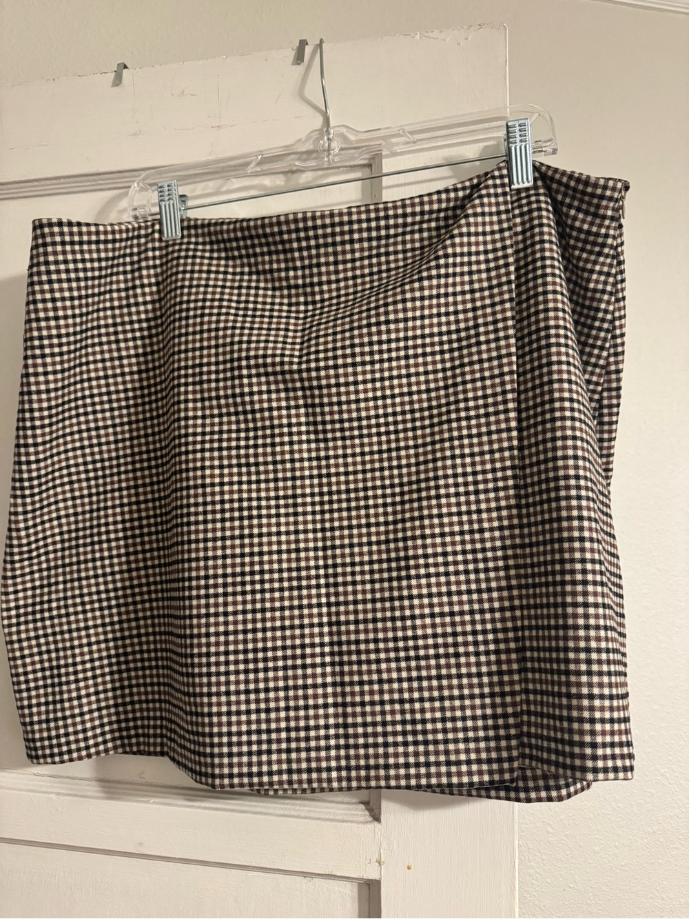 Old Navy Gingham Mini Skirt - Black & Cream